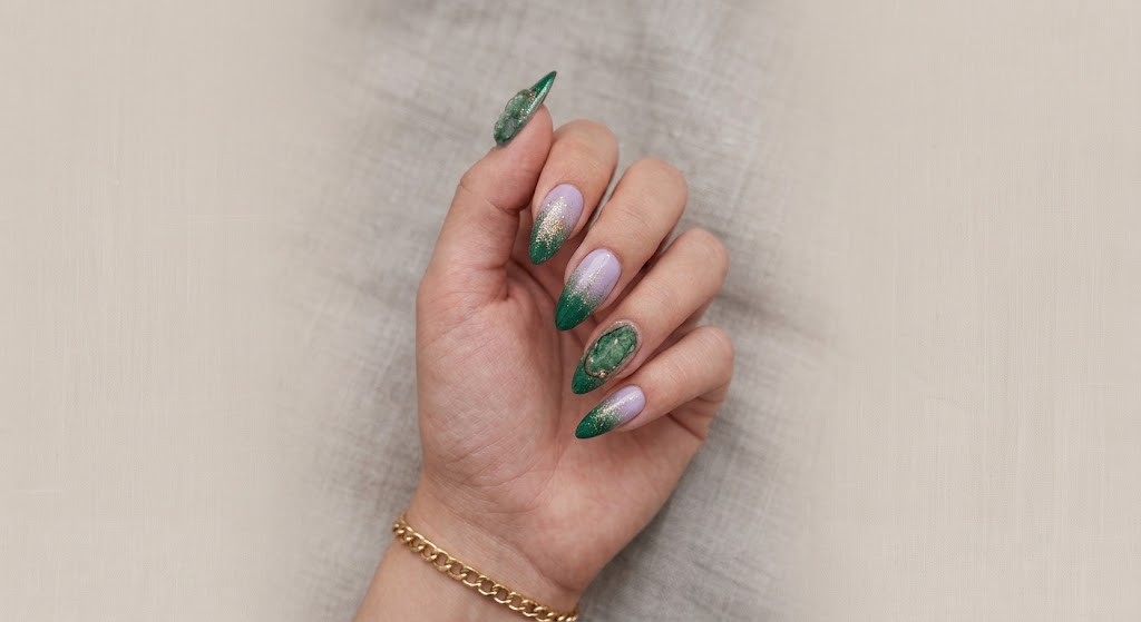 Uñas de acrĂlico